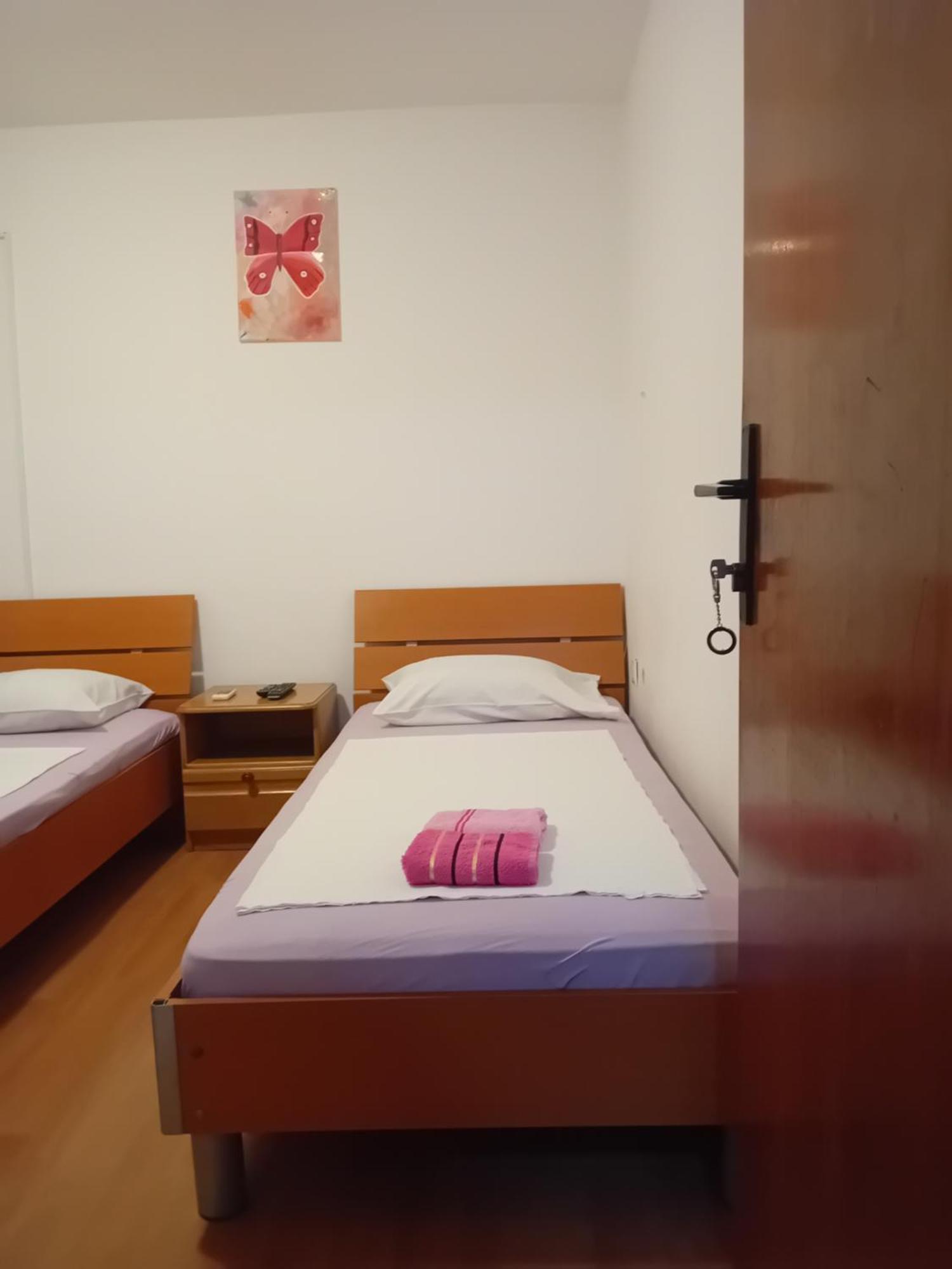 בודווה Sara Apartments מראה חיצוני תמונה