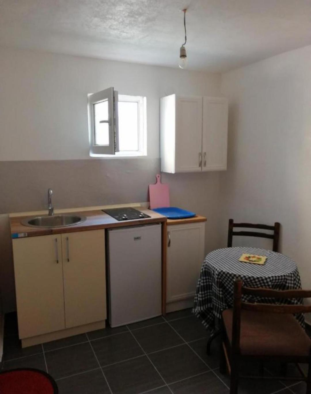 בודווה Sara Apartments חדר תמונה